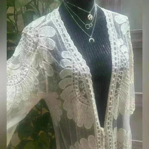 ADIVA Lace Boho Vintage Style Lace Kimono NWT - So Chic Size M 🖤 - Picture 5 of 7
